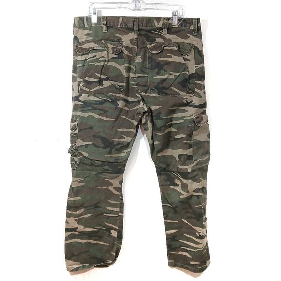 Wrangler Camo Cargo Pants - Picture 3 of 9